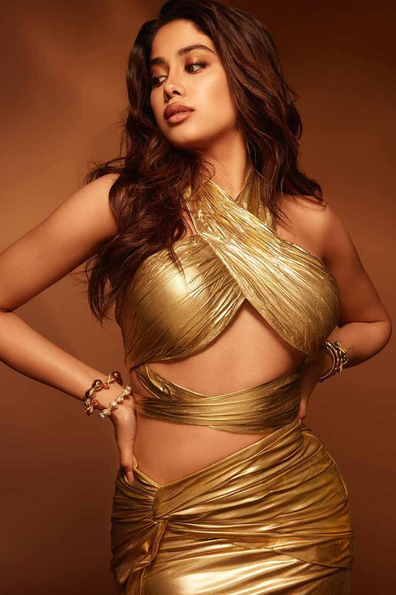 Actress Janhvi Kapoor Latest Hot Photos in Golden Dress