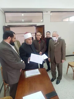 نائب رئيس جامعة الأزهر يتفقد لجان الامتحانات بكلية القرآن الكريم بطنطا