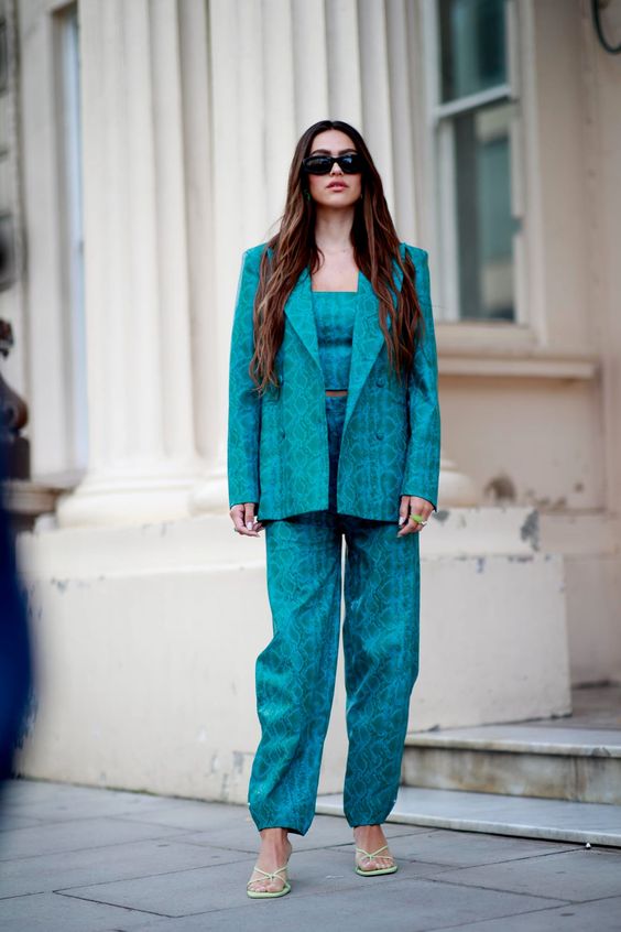 WOMENS SUIT STREET STYLE