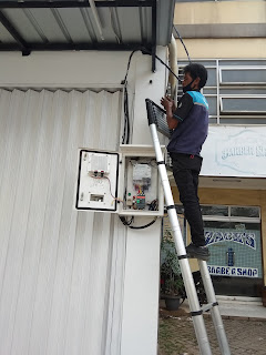 tukang listrik 081586624497