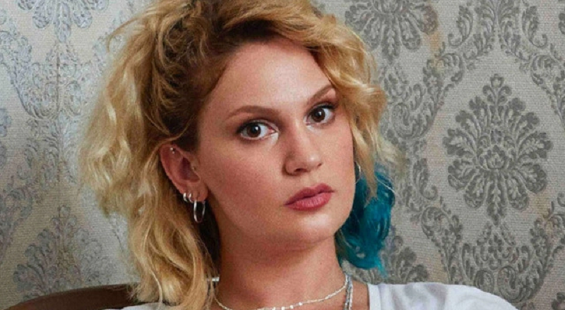 Farah Zeynep Abdullah, Bergen filminin afişini paylaştı: Görenler şaştı kaldı