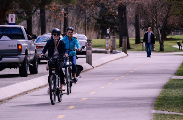 best clothing bike ride to office comfortable sweater biking attire