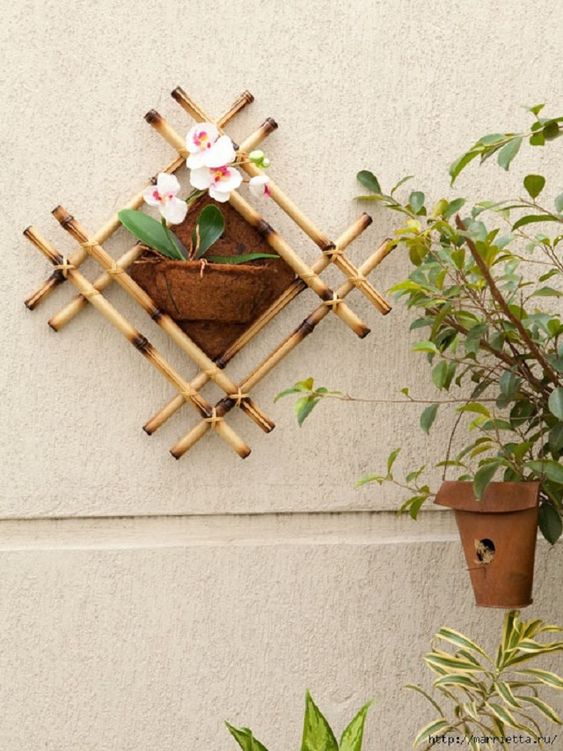 rak bunga dari bambu