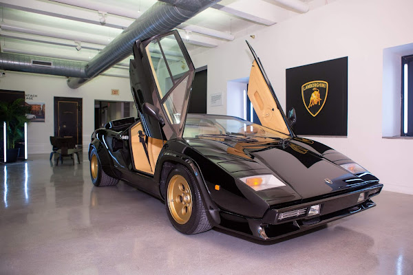 Lamborghini Countach está em exposição no museu Wolfsonian de Miami
