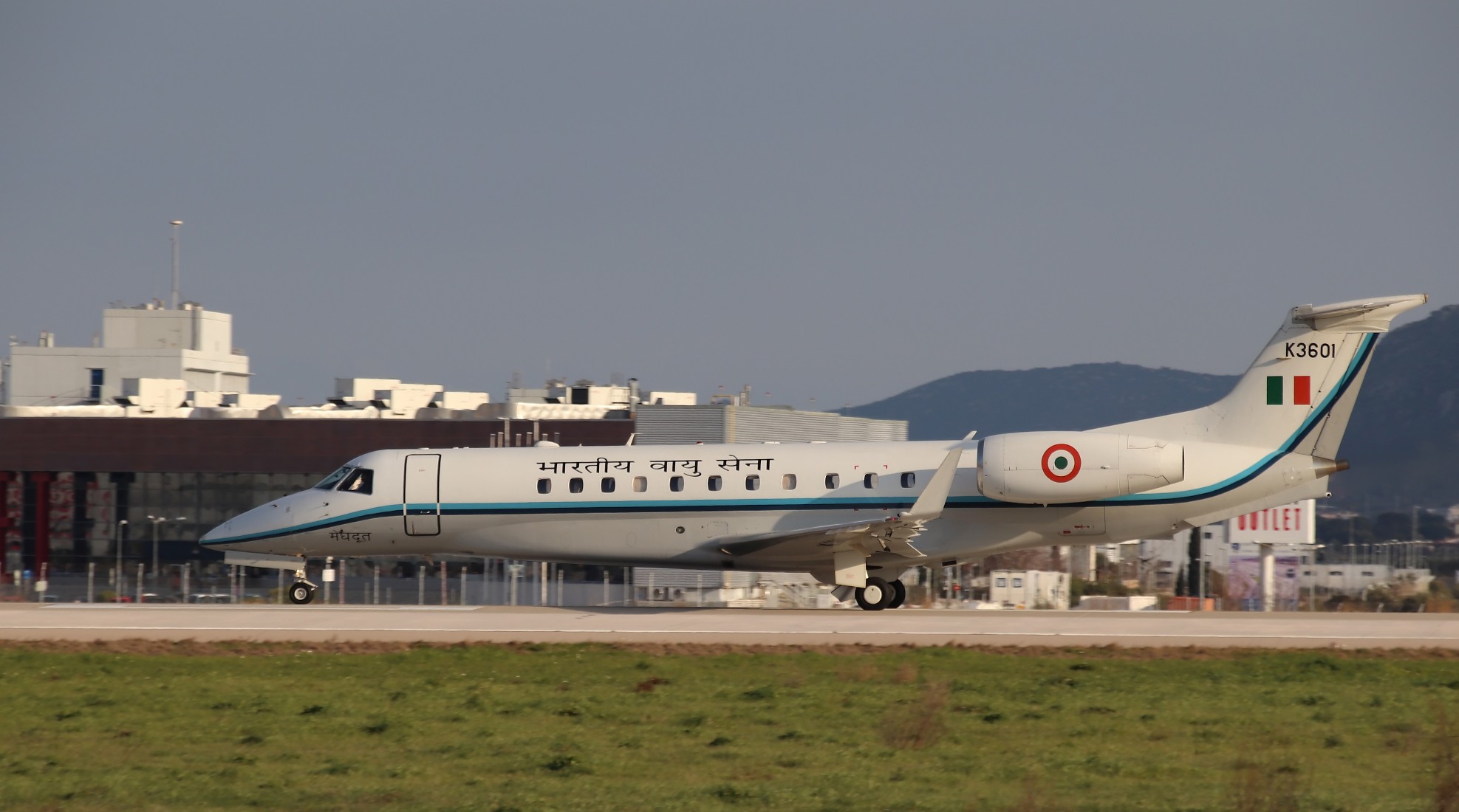 Embraer - ERJ-135BJ Legacy 650 - Indian Air Force - IAF - 01