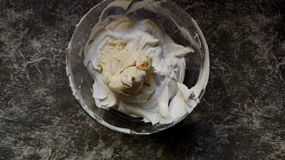 learn how to whip a cream for cheesecake