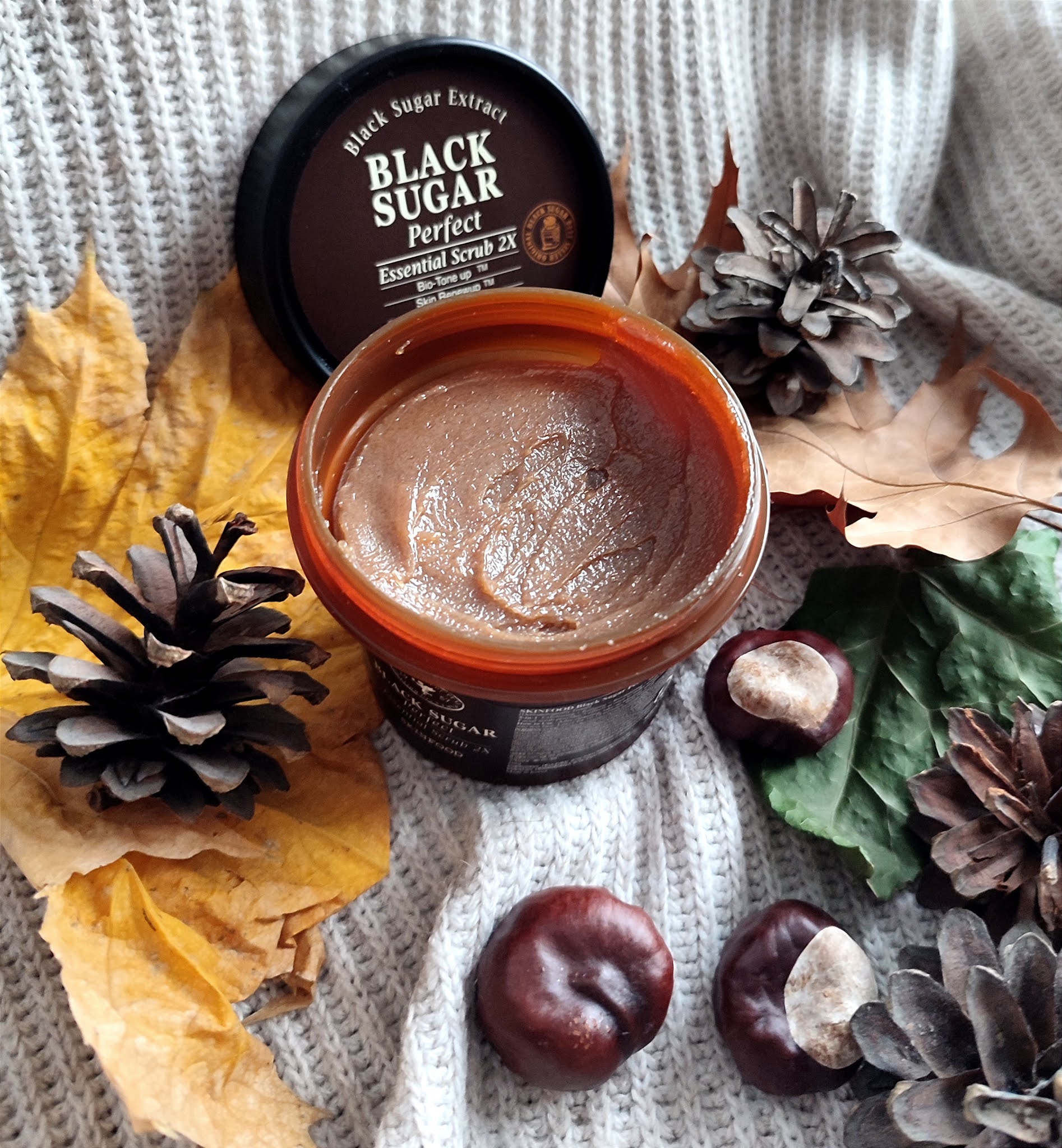 Black Sugar Perfect Essential Scrub 2X od Skin Food - czy to najlepszy peeling do twarzy z jakim miałam do czynienia? Aneta Lason Beauty Talks