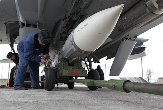 MiG-31K fighter jet hypersonic missile