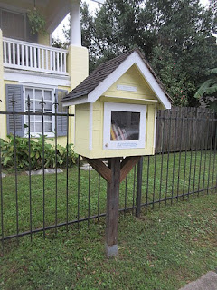 https://commons.wikimedia.org/wiki/File:Little_Free_Library_on_Cohn_Street_New_Orleans.jpg