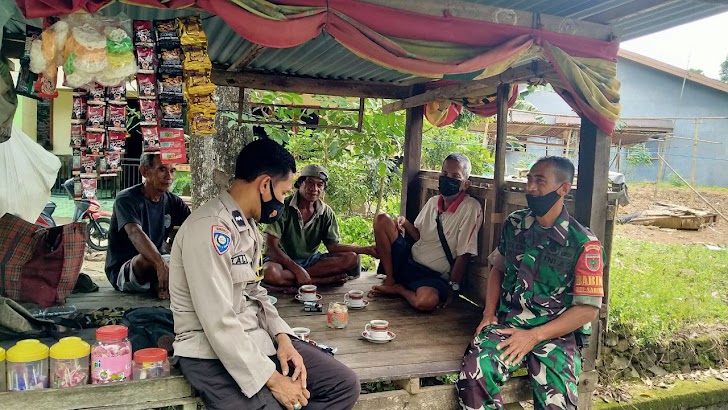 INILAH Sinergitas Nyata, Babinsa Kodim 1426/Takalar Dan Bhabinkamtibmas Kompak Lakukan Komsos