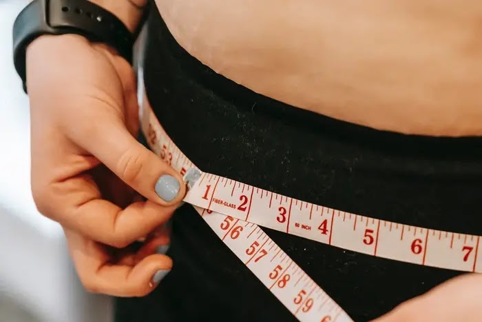 cara menghitung berat badan ideal wanita