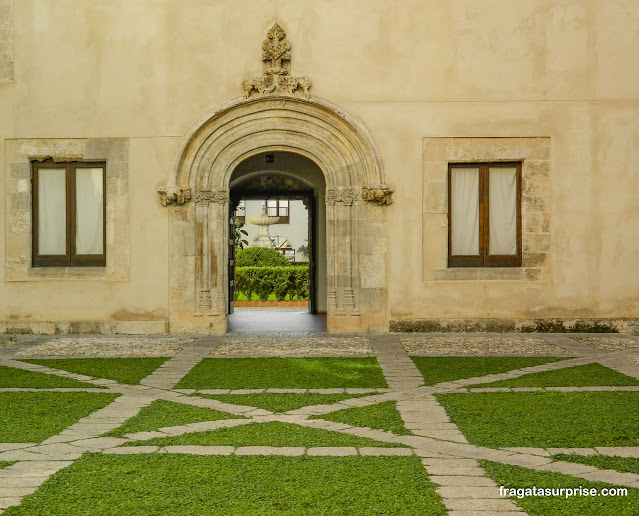 Pátio interno do Palácio Abatellis de Palermo, Sicília