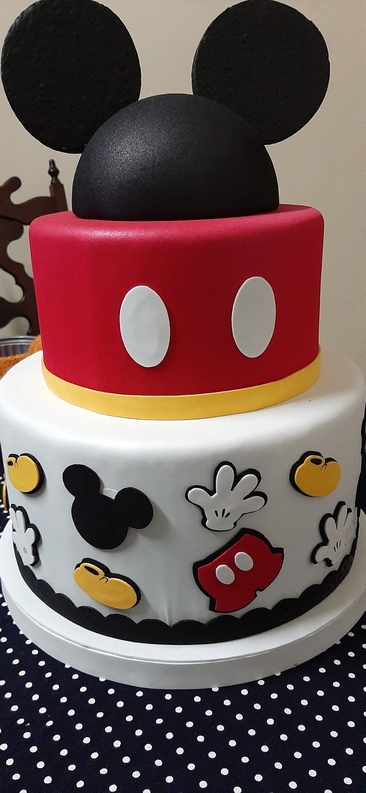 mickey mouse birthday cake