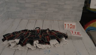 中古品　子供服　１１０ｃｍ　チェック柄スカート　１１０円