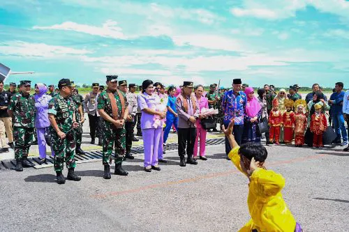 Disambut Gubernur Sumbar, Panglima TNI dan Kapolri Tiba di Ranah Minang, Ini Agendanya