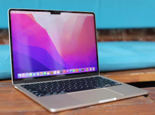 Gaming Laptop - Apple MacBook Air M2