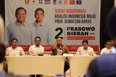 Andre Rosiade Gelar Rapat Perdana dengan TKD Sumbar, Siap Menangkan Prabowo-Gibran