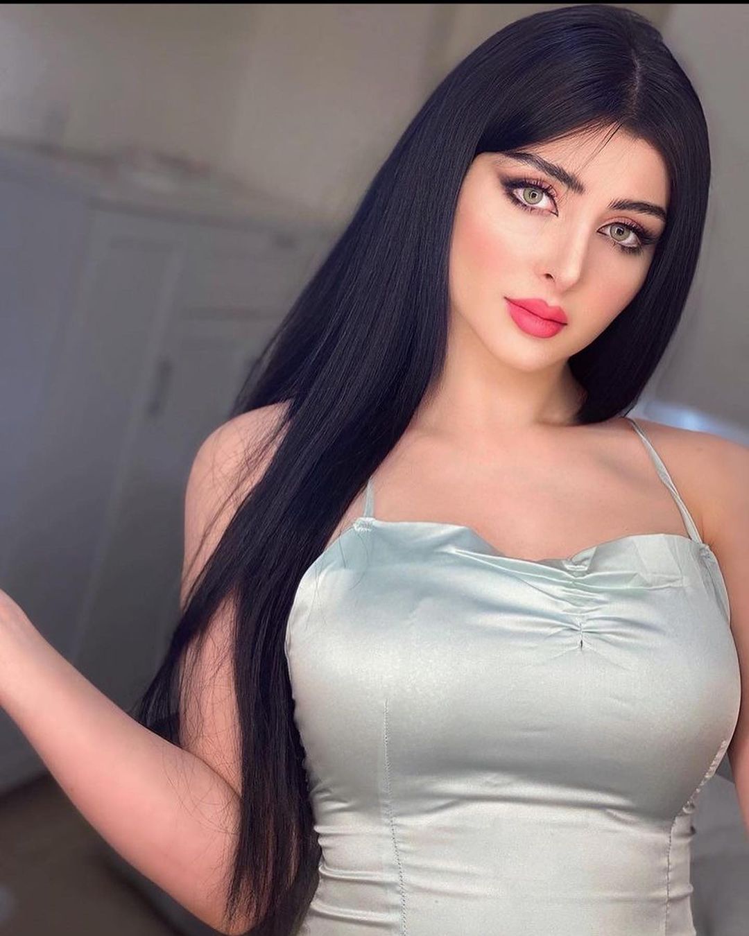 Most Beautiful Arabic Girls DP
