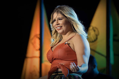  Cantora Marília Mendonça morre em queda de avião em Minas Gerais
