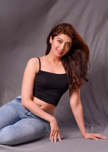 Pranitha Subhash hot