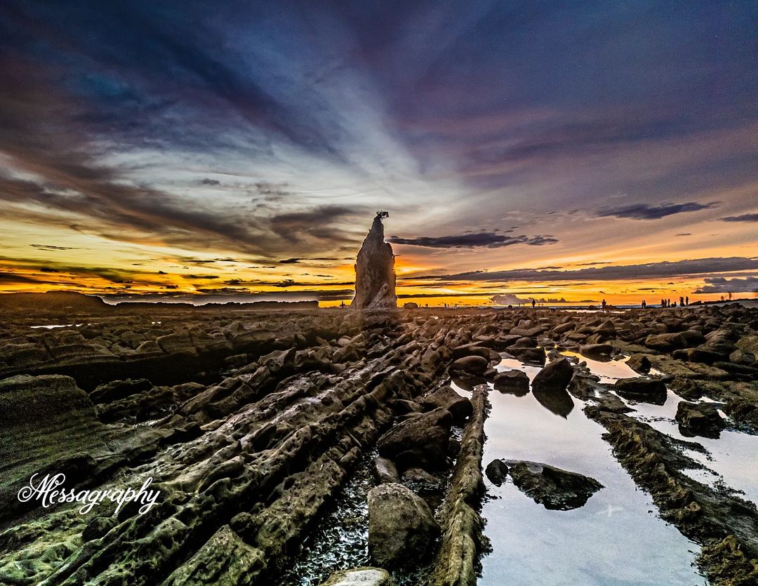 Pantai Tanjung Layar Banten