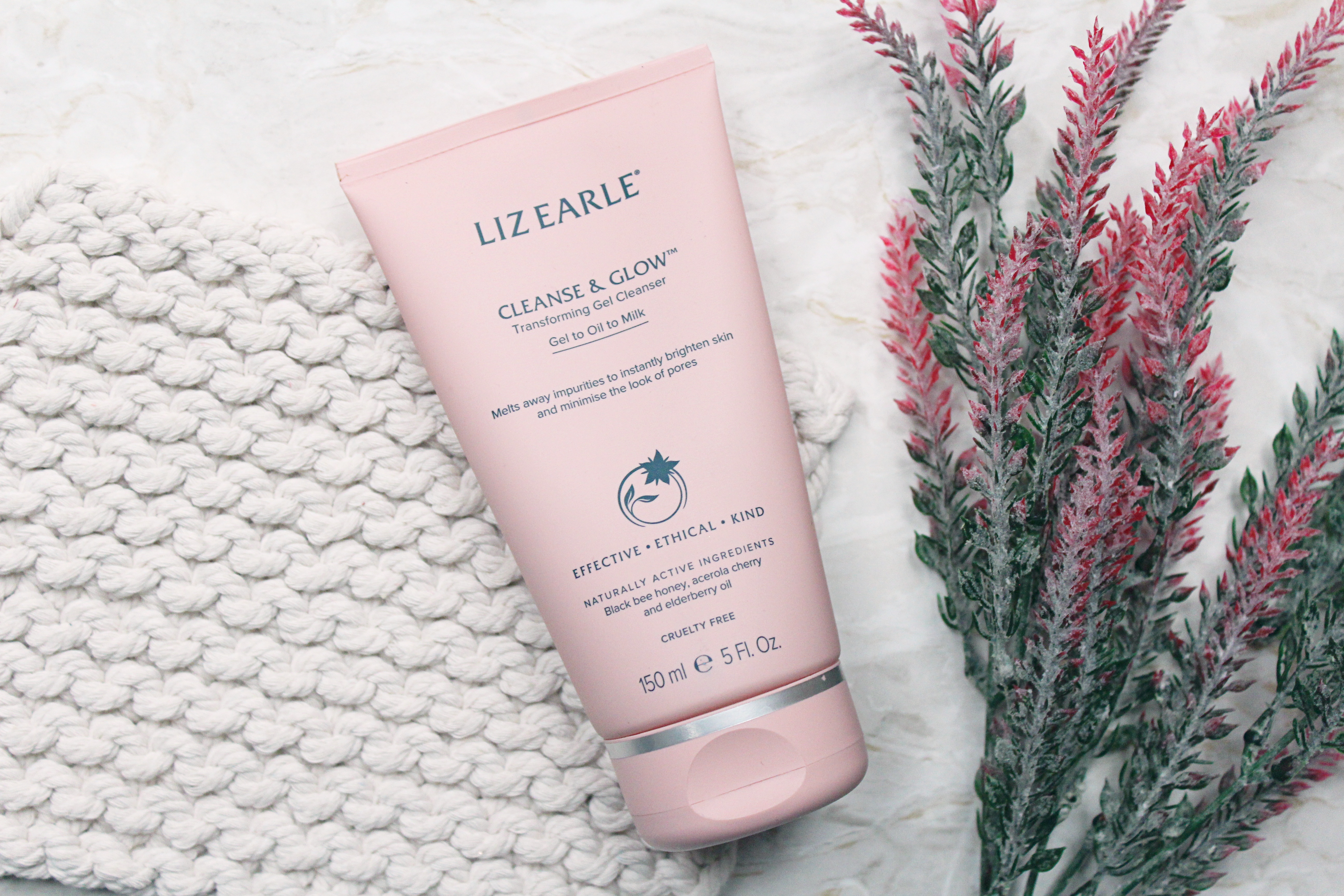 Liz Earle Cleanse & Glow Transforming Cleanser Review