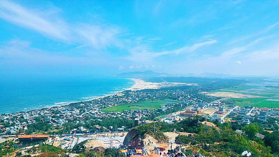 View nhìn toàn cành khu Nhơn Hội từ đỉnh chùa Ông Núi