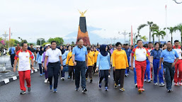  OLAHRAGA BERSAMA PANGLIMA TNI KAS ANGKATAN DAN KARBOL AAU