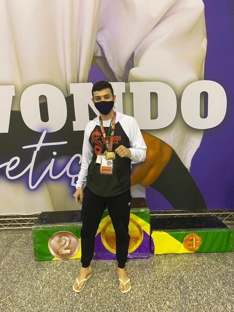 Atleta Registrense Lucas Weller é Tricampeão de Taekwondo