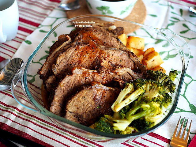 Roast Beef with Black Pepper Sauce, Rosemary Potatoes & Broccoli RM 23.90 (Available until 28 February 2022)