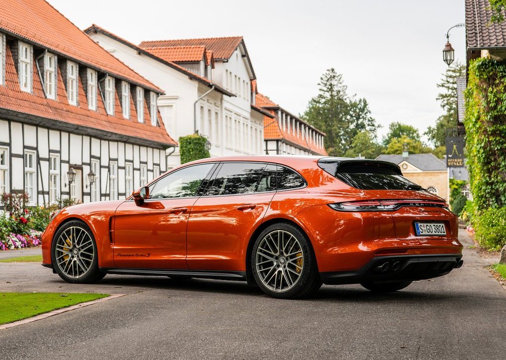 2021 Porsche Panamera Turbo S Sport Turismo