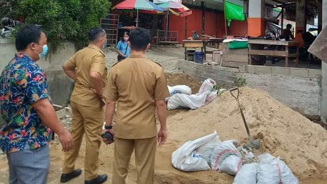 Kota Bengkayang akan Dibenahi, Sebastianus Darwis Monitoring langsung Pembangunan dalam Kota