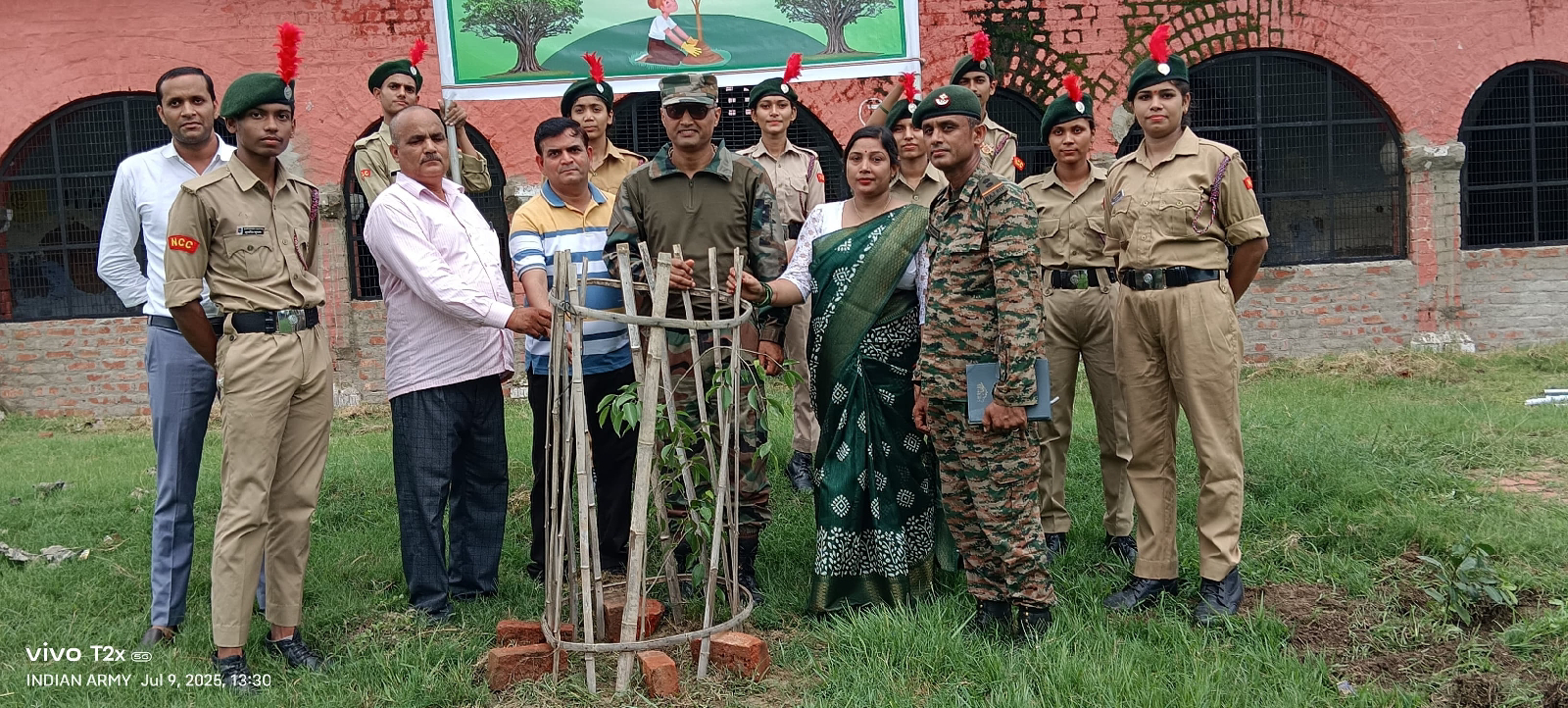 BALRAMPUR...एनसीसी कैडेटों ने किया वृक्षारोपण 