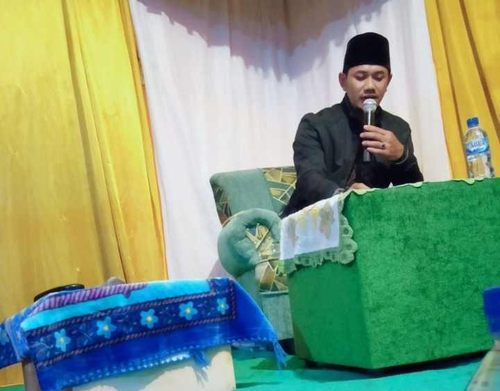Tingkatkan Ukuwah Islamiah, Kades Purasari Hadiri Maulid Nabi Muhammad SAW di Wilayah Dusun 6.