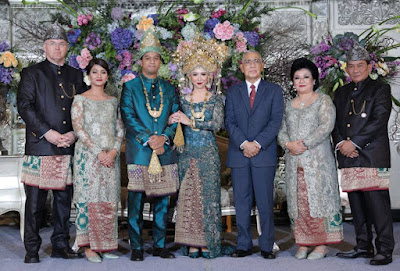 Kebaya seragam pernikahan keluarga