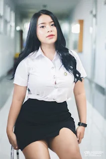 Cewek Cantik Montok Putih Mulus