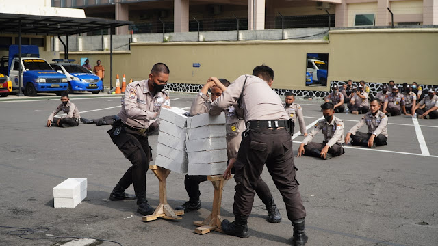 Upacara HUT Satpam Ke 41, Kapolres Semarang: "Satuan pengamanan diharapkan membantu Polri dalam menanggulangi Covid 19"