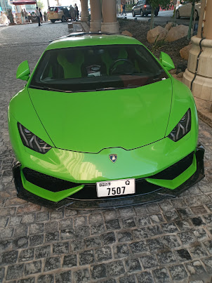 Lamborghini at "JBR " parked near Rixos Hotel