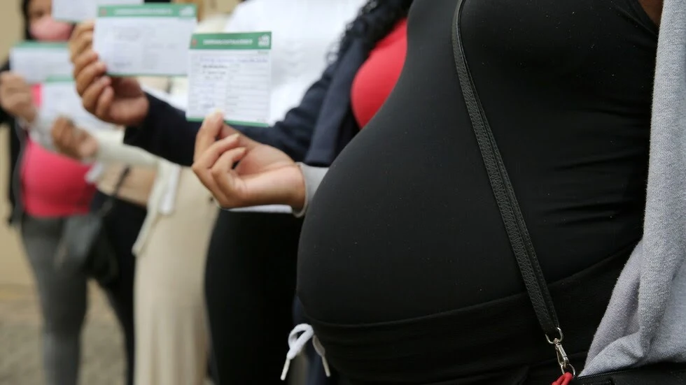 دراسة: النساء الحوامل بذكور مناعتهن ضد كورونا أقل من الحوامل بإناث
