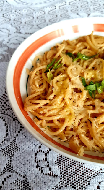 spaghetti z tuńczykiem i cytryną,spaghetti al tonno e limone