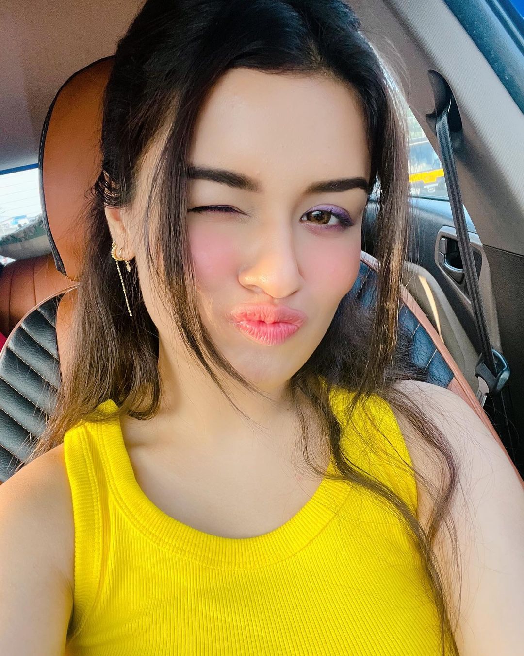 Avneet kaur pic