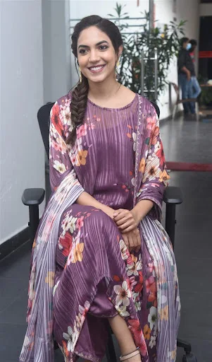 Indian Actress Ritu Varma Interview Pictures about Varudu Kaavalenu Movie 10