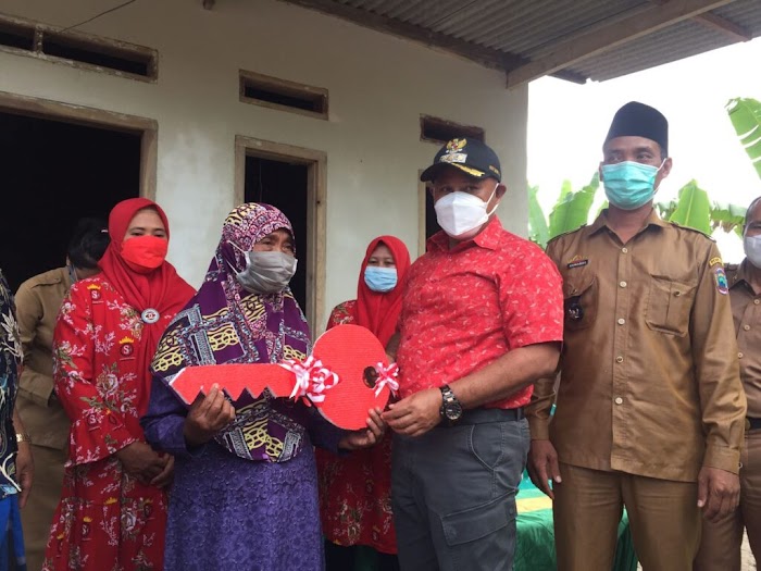 Bantuan Bupati Lampung Selatan, Musinah dan Jumadi Kini Tempati Rumah Layak Huni