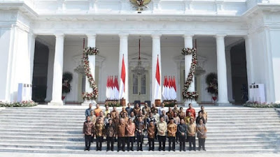 Top Menteri di Survei Indikator: Risma dan Sri Mulyani Posisi Teratas