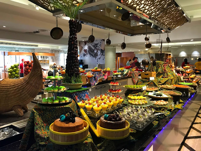 Sunway Putra Hotel Kuala Lumpur - Ramadan Buffet 2022 Menu  - Desserts, Traditional Kuih Muih Cakes