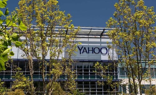 Yahoo withdraws from China due to difficult circumstances
