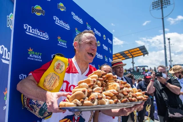 Hot dog eating contest 2021