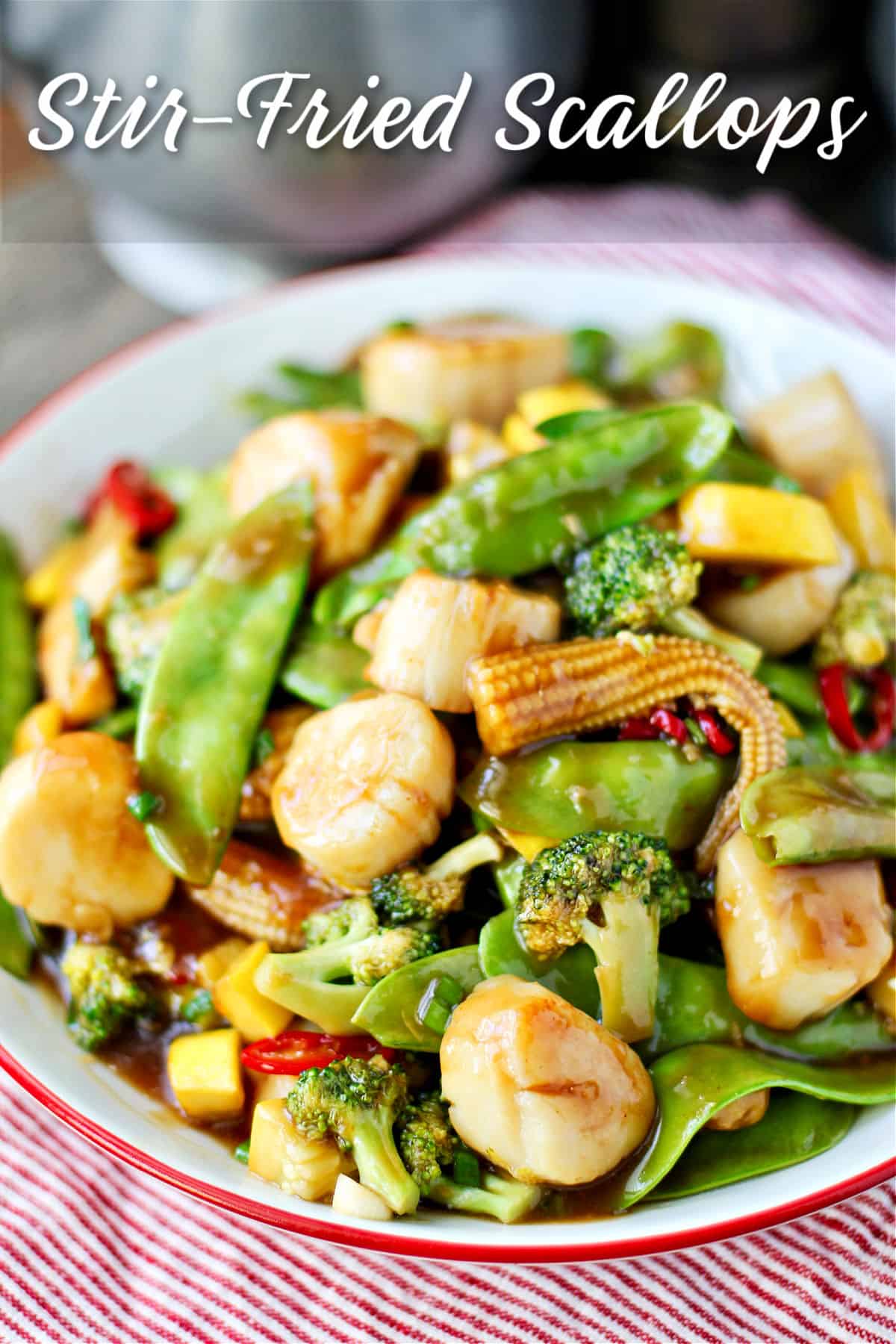 Stir-Fried Scallops and Broccoli in a large bowl.