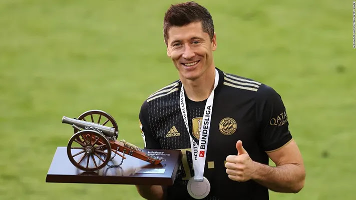 Robert Lewandowski Breaks Record