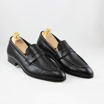 Penny Loafer là mẫu giày không thể thiếu khi phối với quần tây